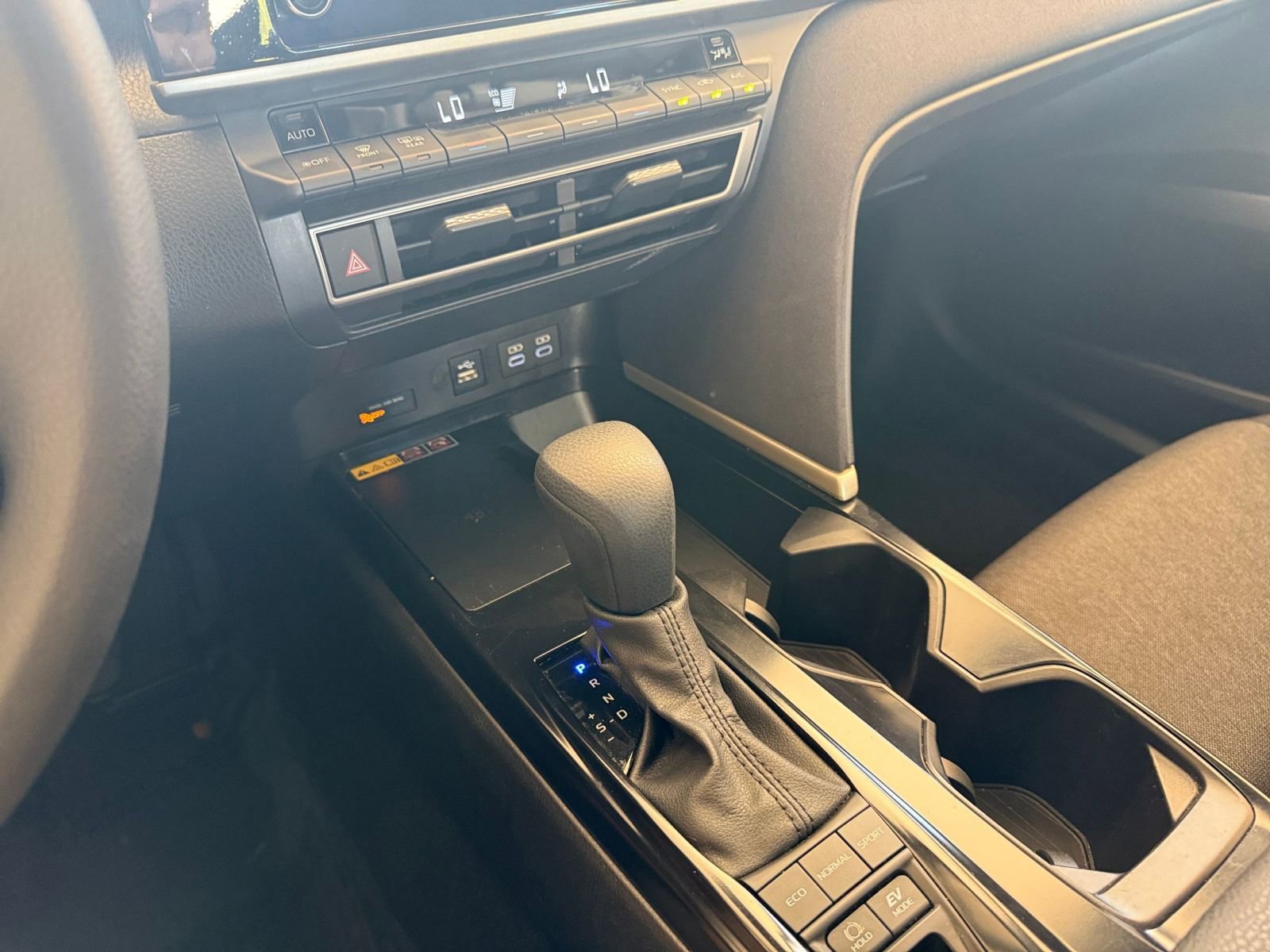 Thumbnail: 2025 Toyota Camry - 35