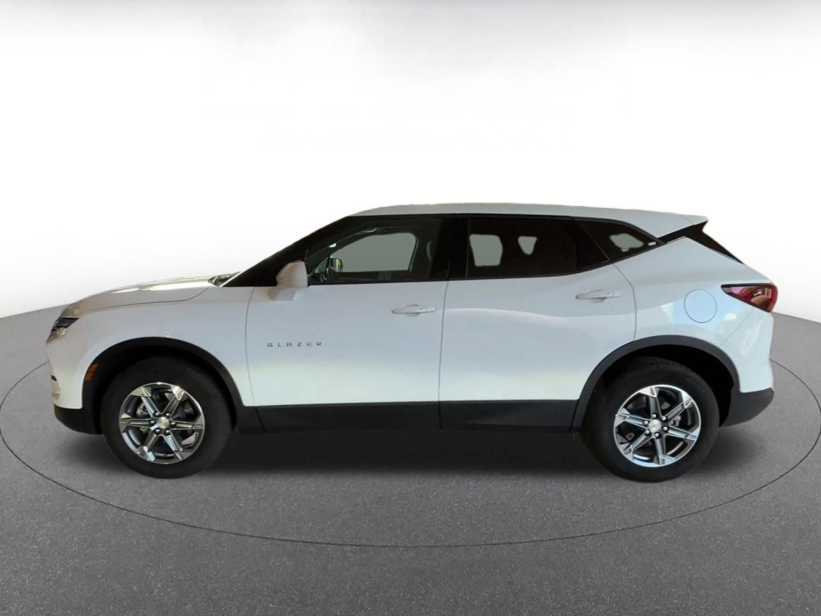 Thumbnail: 2026 Chevrolet Blazer - 9