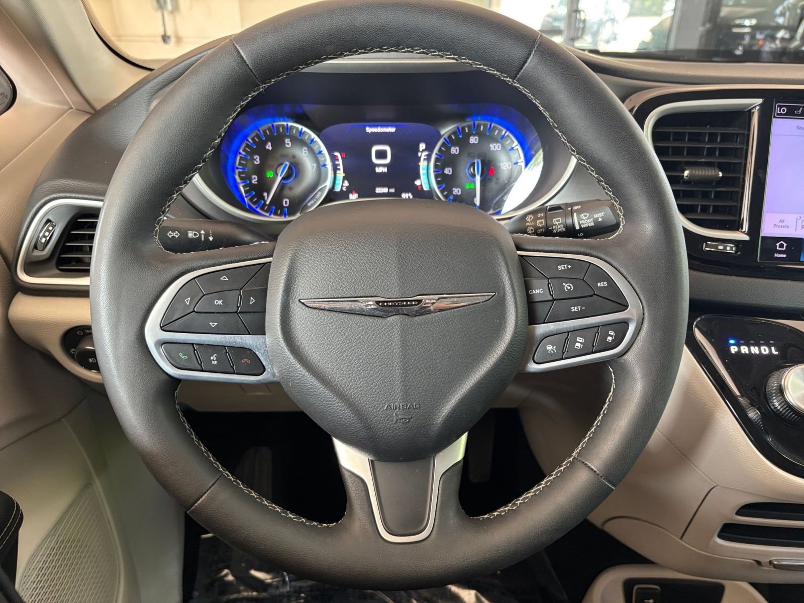 Thumbnail: 2024 Chrysler Pacifica - 30