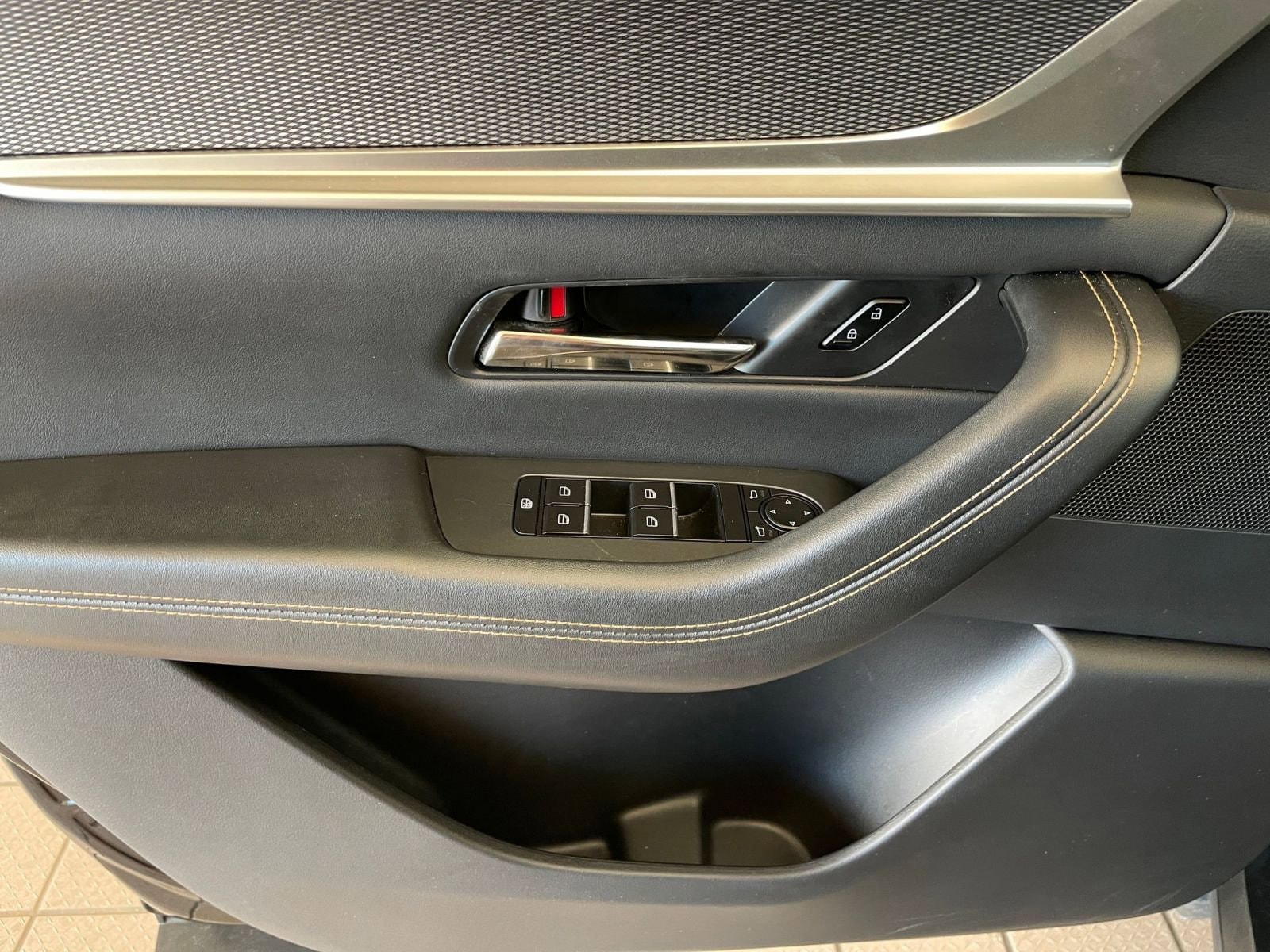 Thumbnail: 2025 Mazda CX-70 - 20