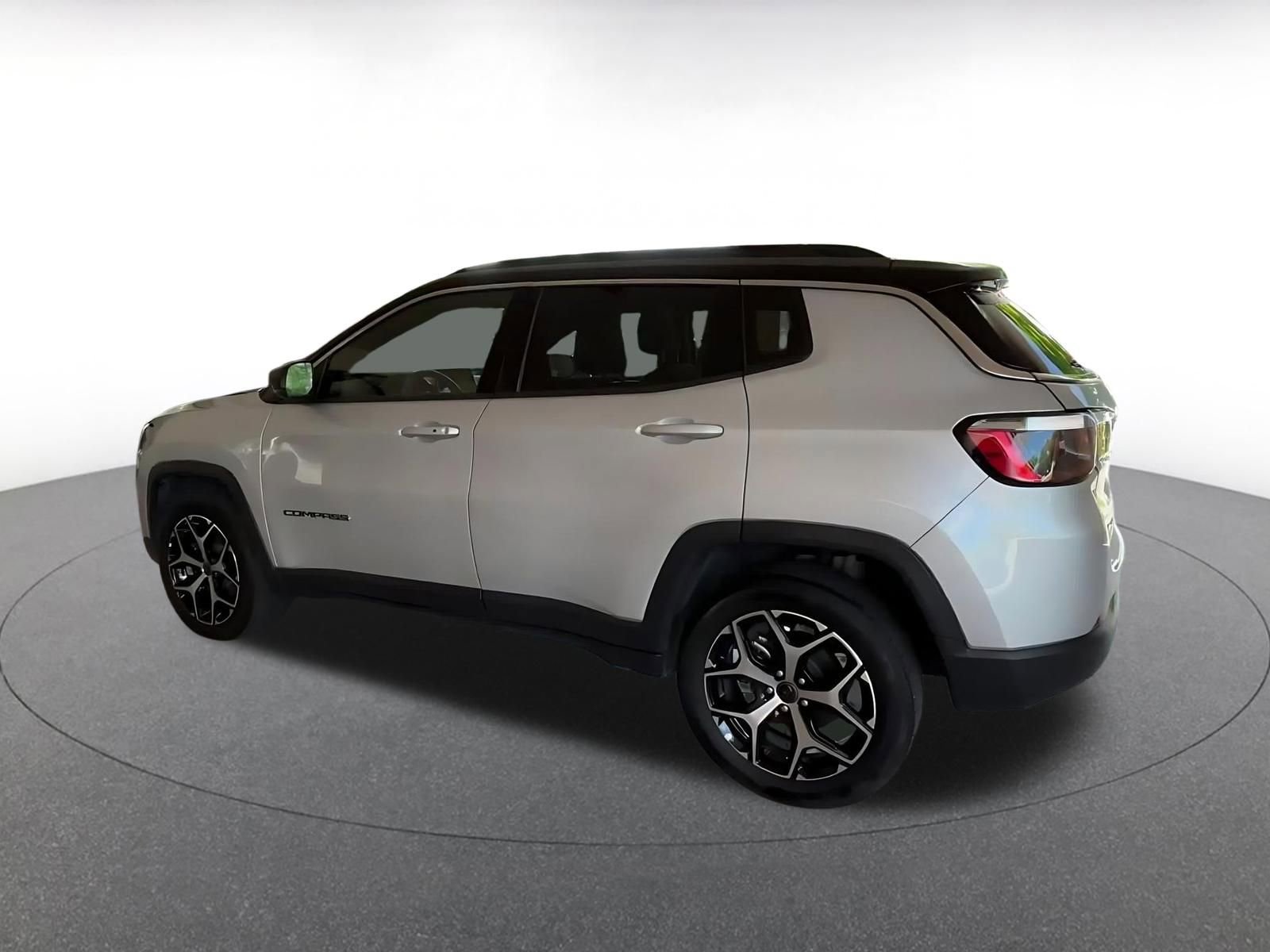 Thumbnail: 2025 Jeep Compass - 10