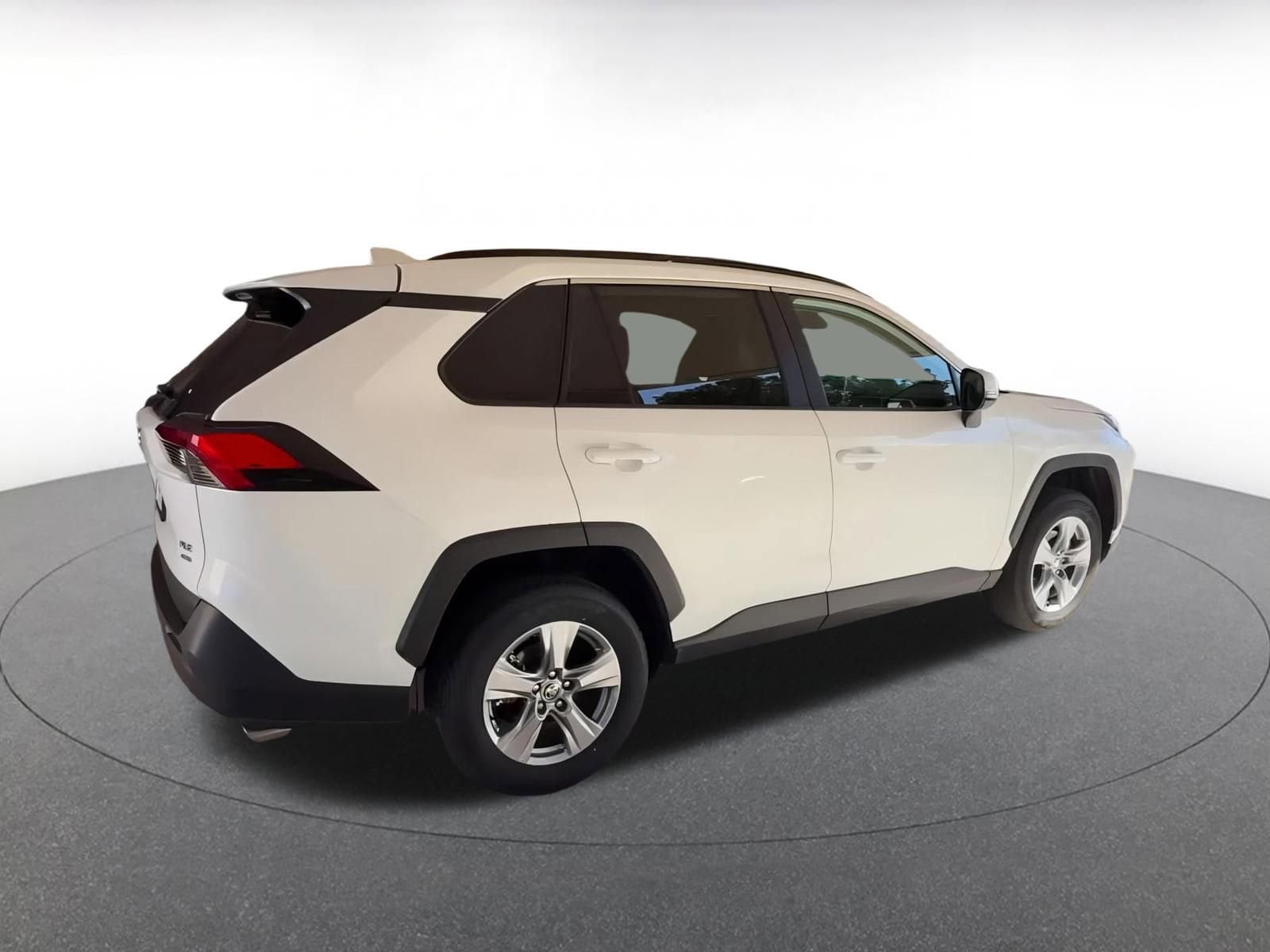 Thumbnail: 2025 Toyota RAV4 - 15