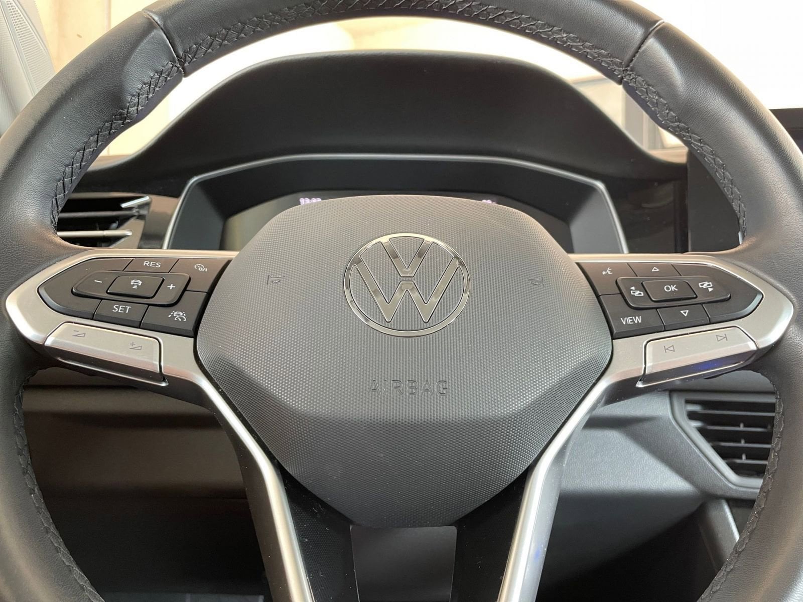 Thumbnail: 2025 Volkswagen Jetta - 27