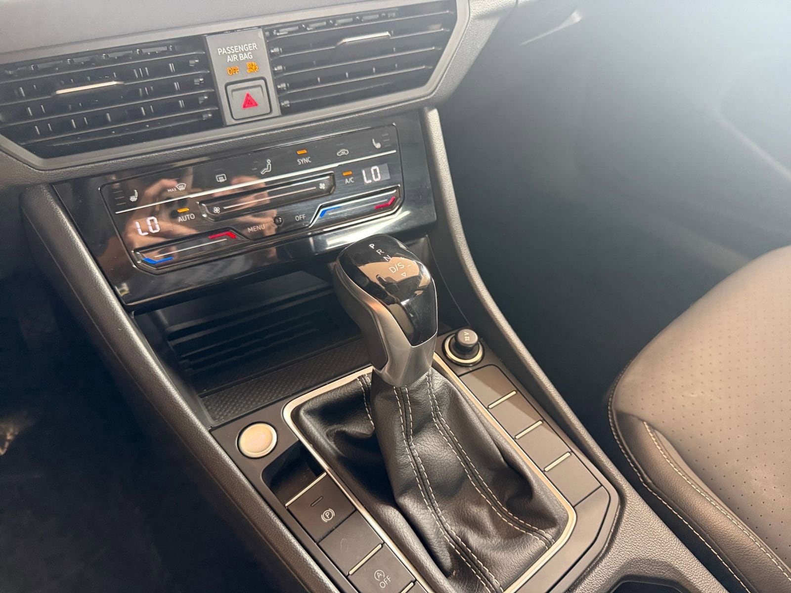 Thumbnail: 2025 Volkswagen Jetta - 35