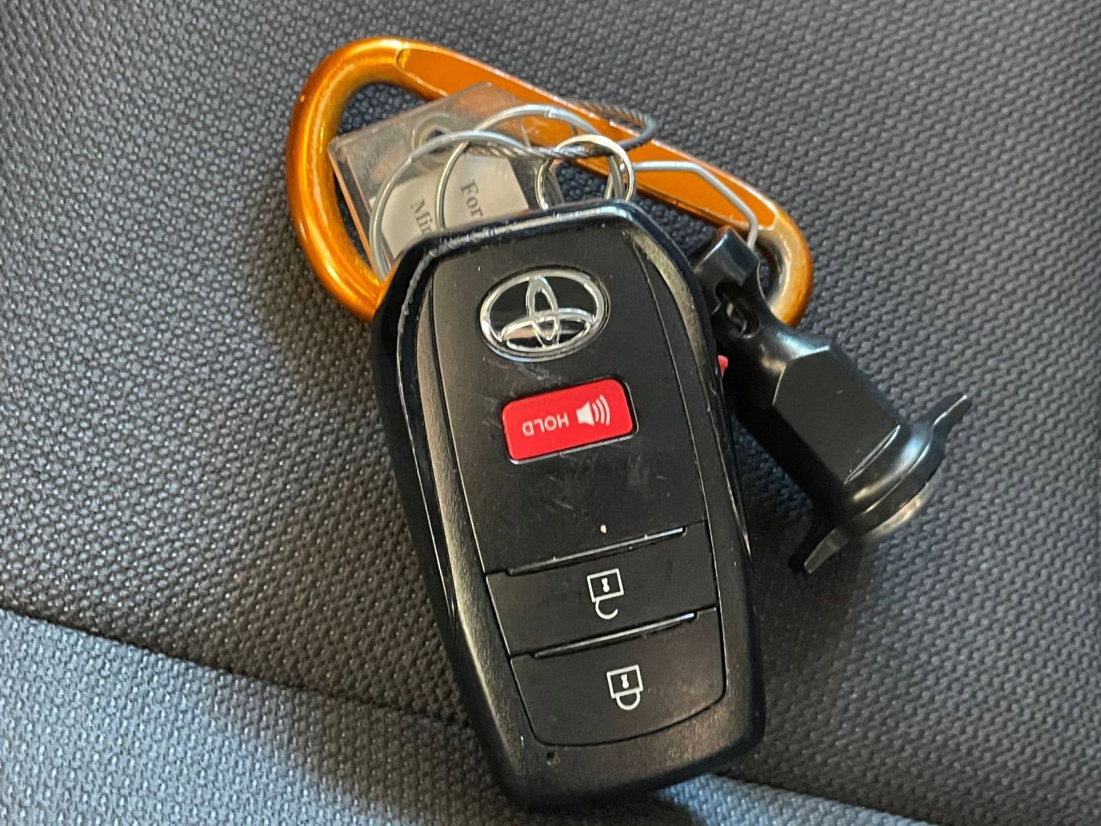 Thumbnail: 2025 Toyota Corolla Cross - 22