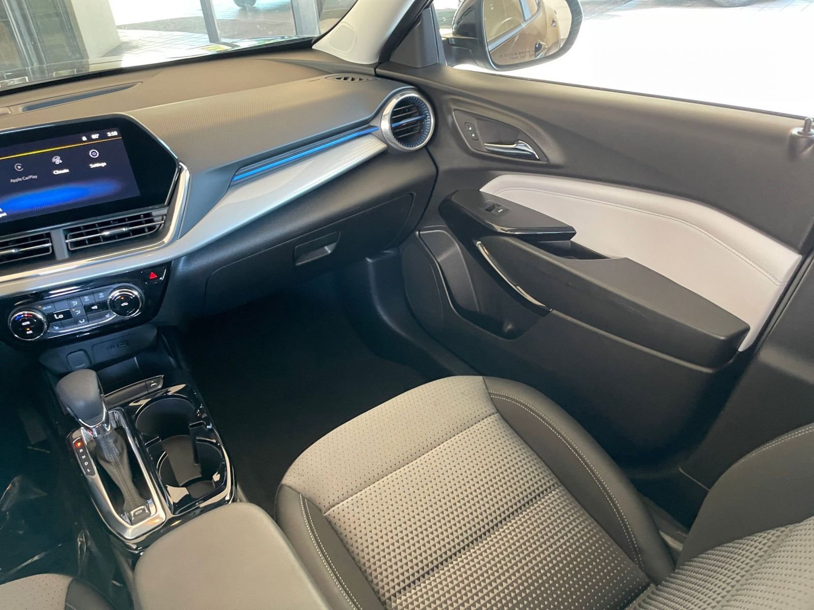 Thumbnail: 2025 Chevrolet Trax - 34