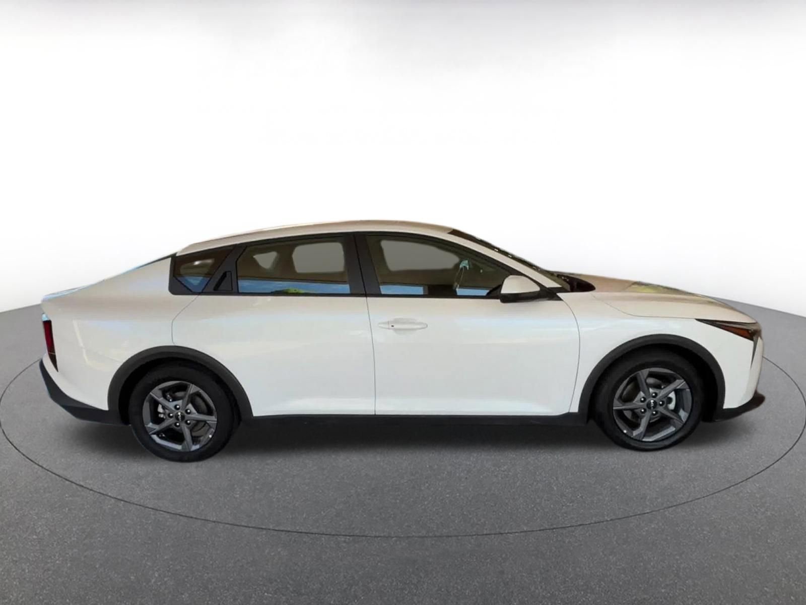 Thumbnail: 2025 Kia K4 - 16