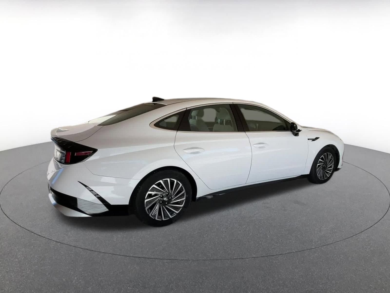Thumbnail: 2025 Hyundai Sonata - 14