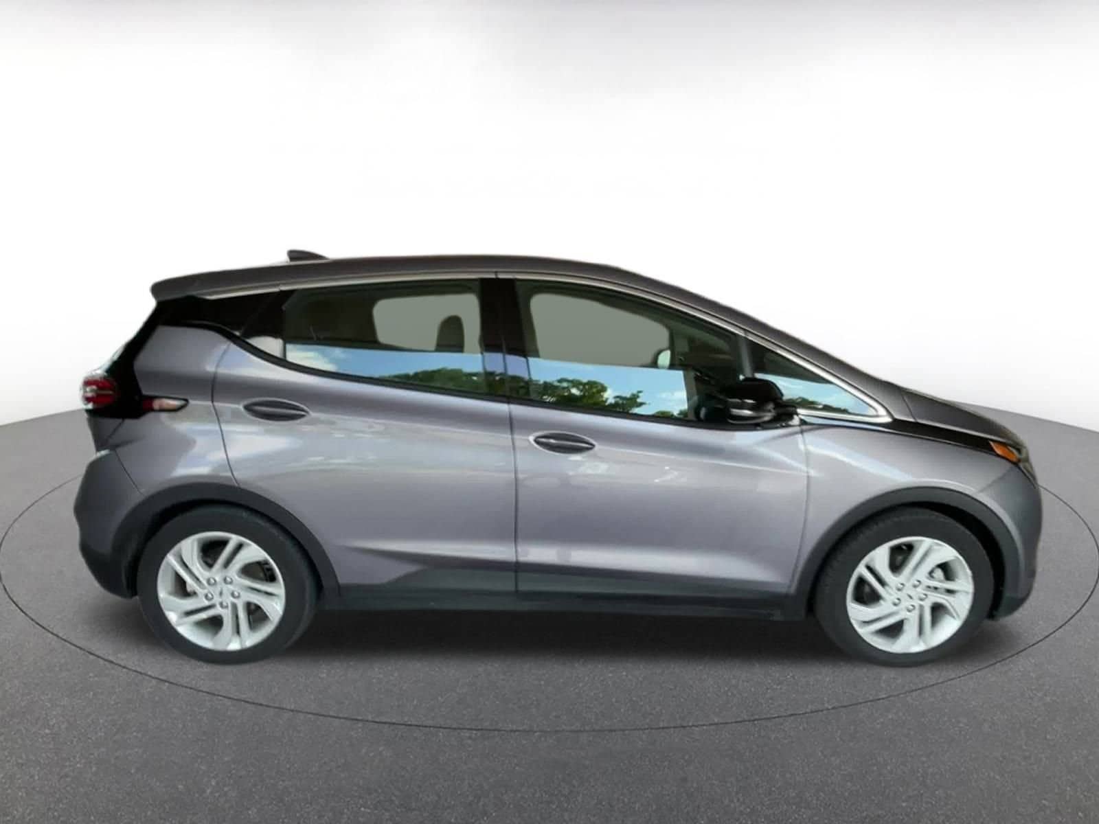 Thumbnail: 2023 Chevrolet Bolt EV - 16
