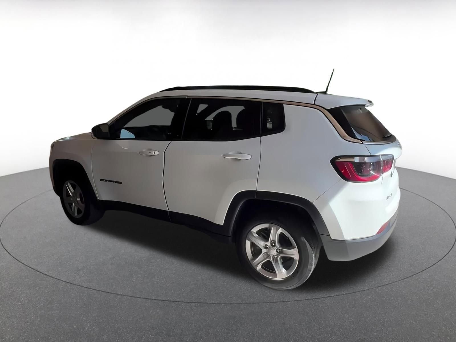 Thumbnail: 2023 Jeep Compass - 10