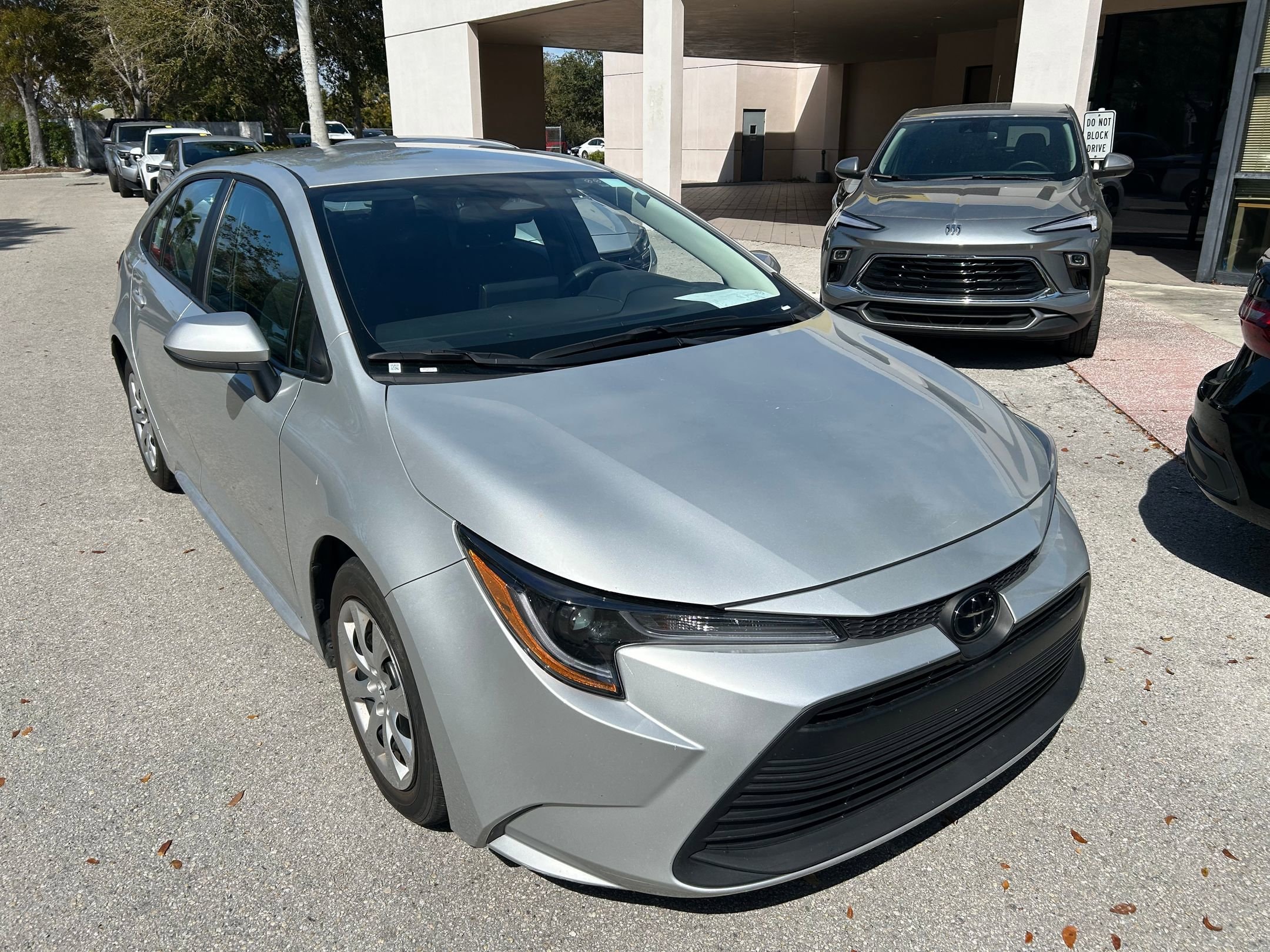 Thumbnail: 2025 Toyota Corolla - 4