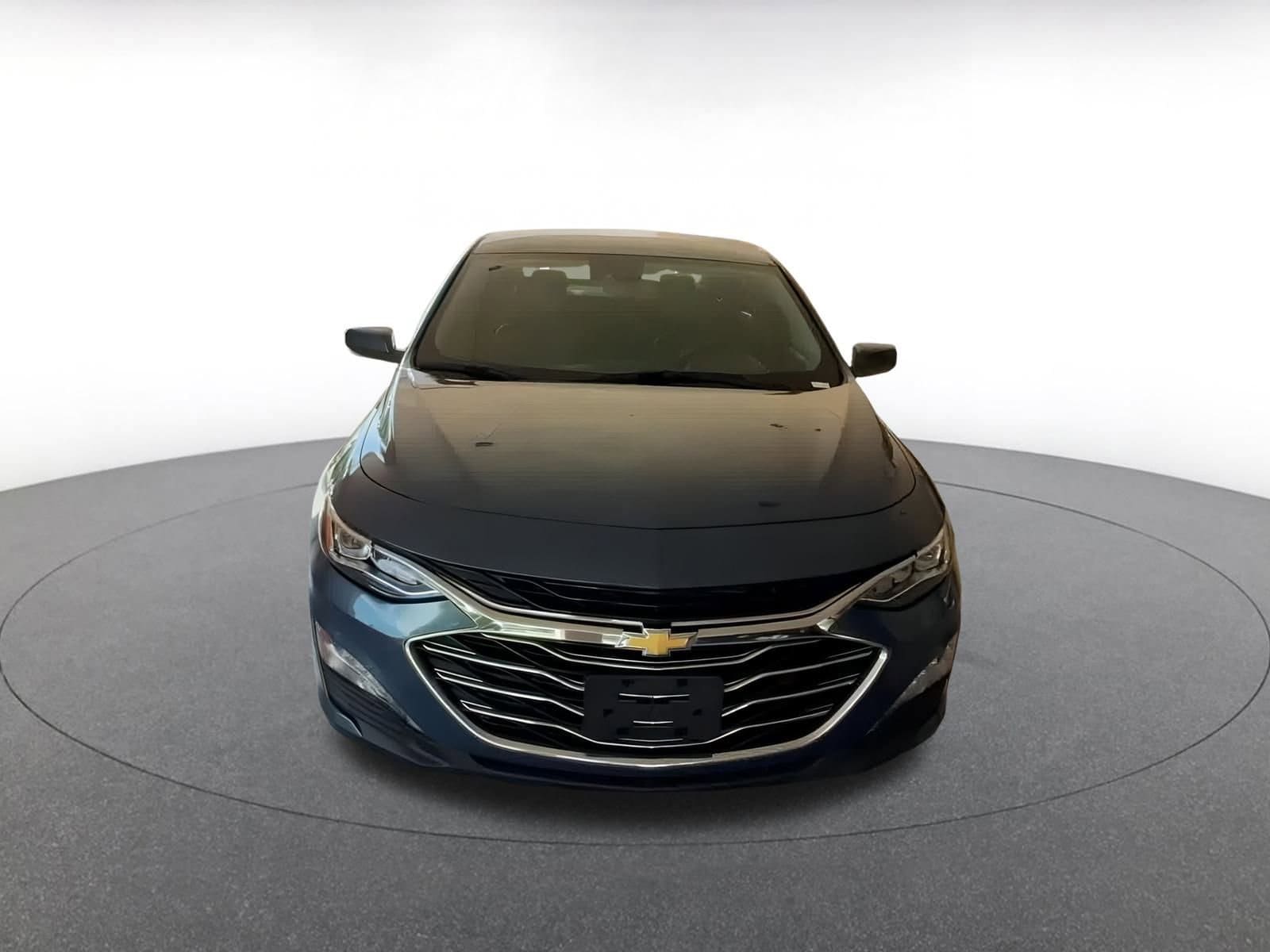 Thumbnail: 2024 Chevrolet Malibu - 4