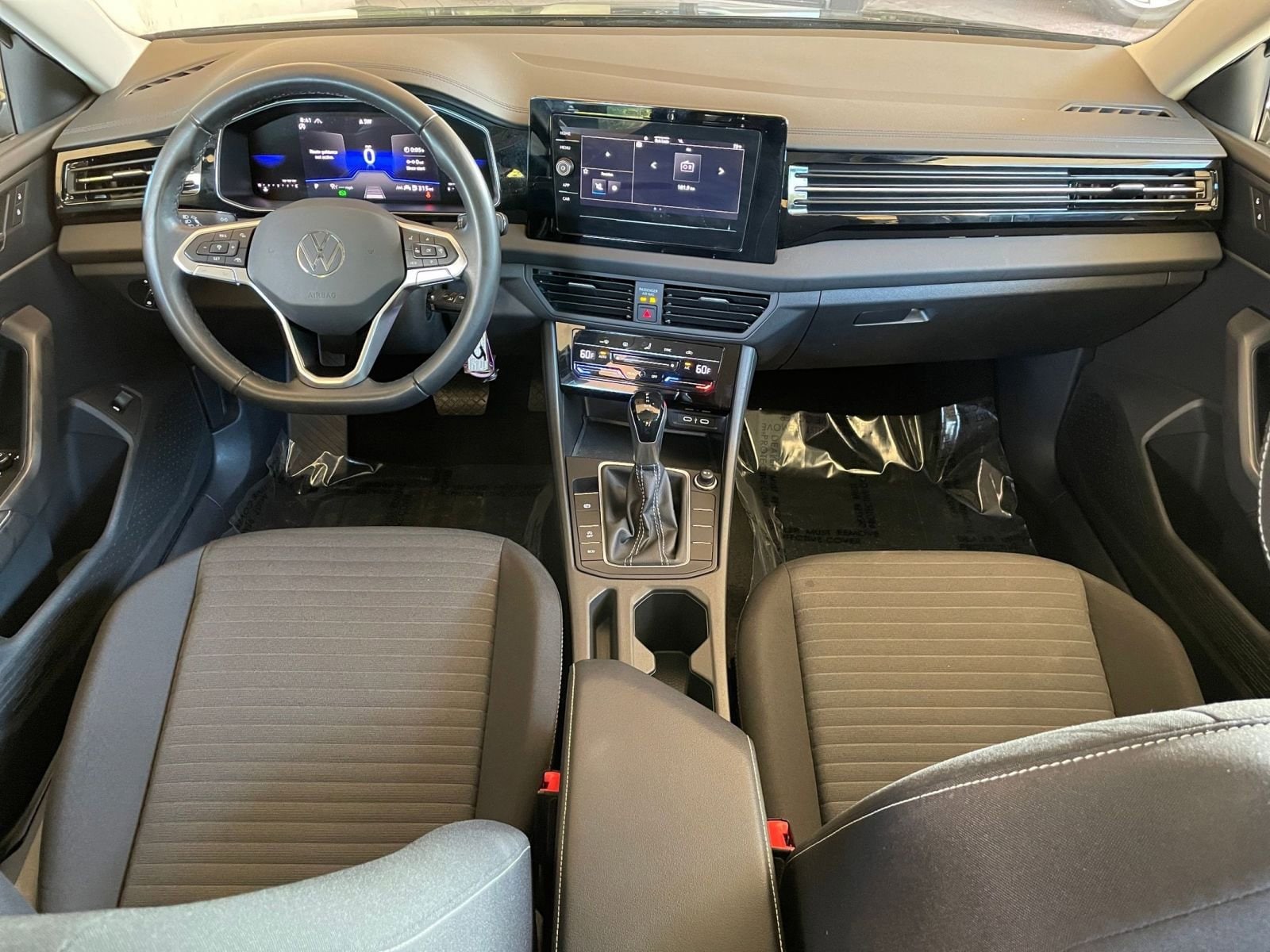 Thumbnail: 2025 Volkswagen Jetta - 31