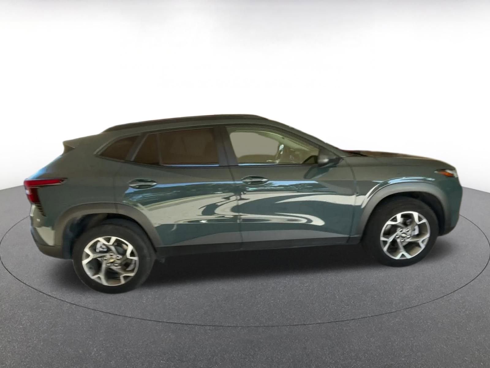 Thumbnail: 2025 Chevrolet Trax - 16