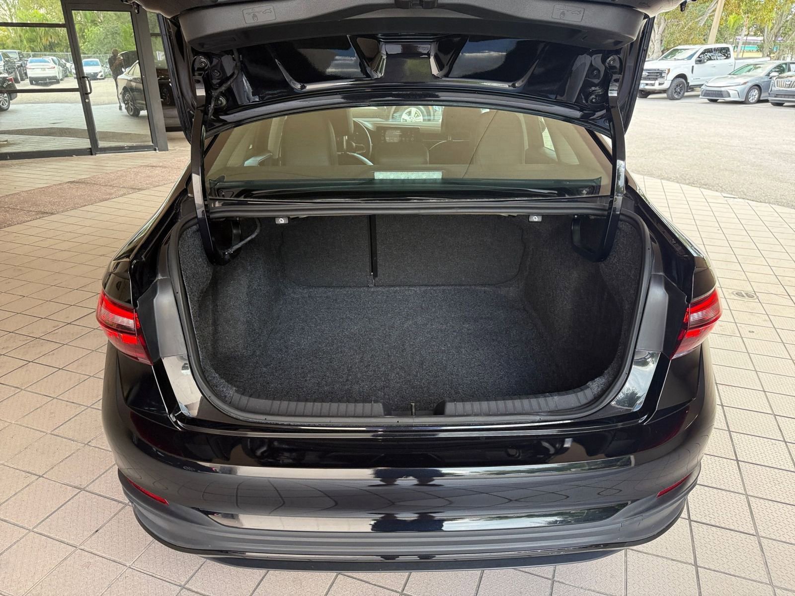 Thumbnail: 2025 Volkswagen Jetta - 24