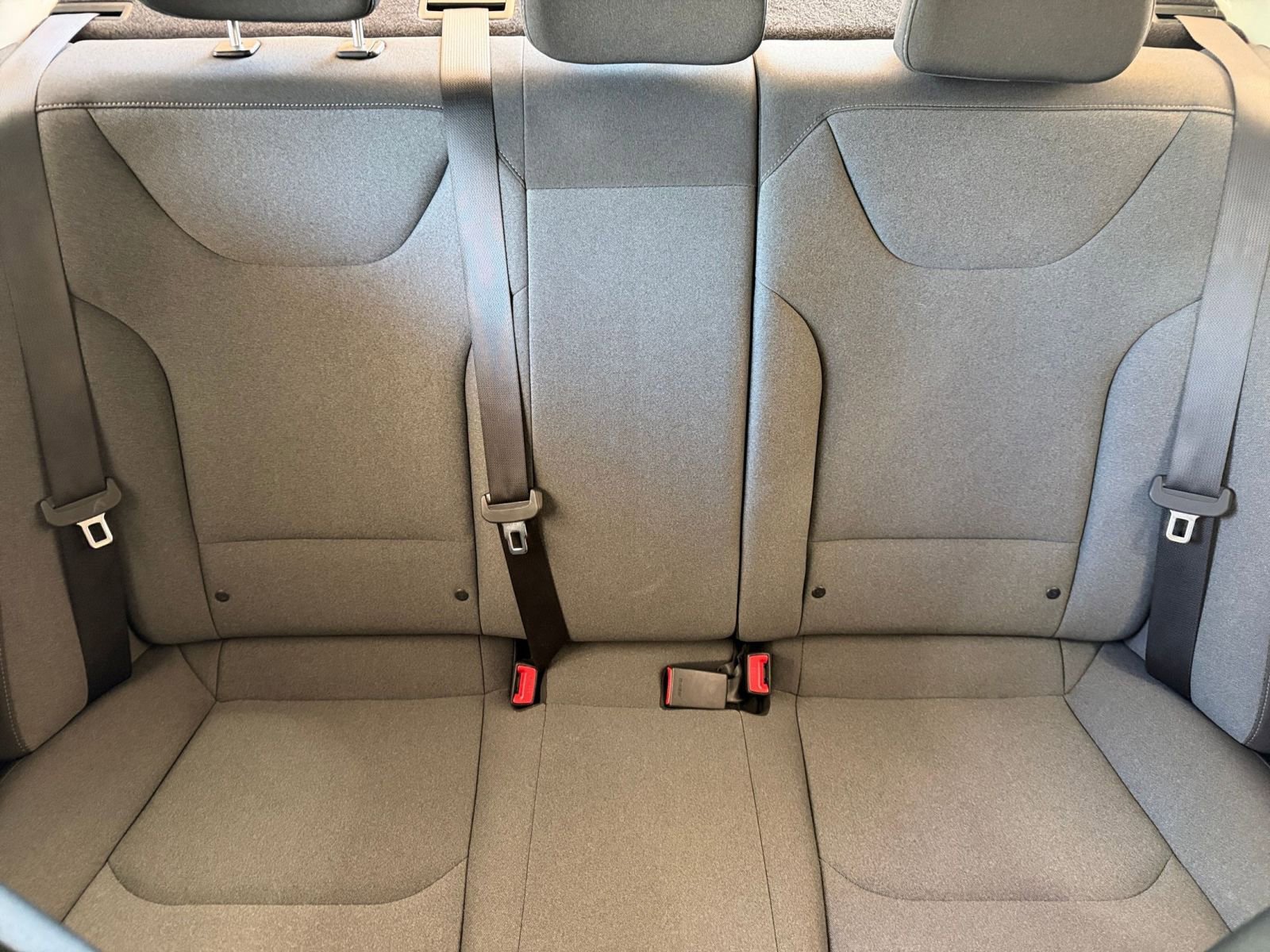 2025 Kia K4 LXS - Photo 37