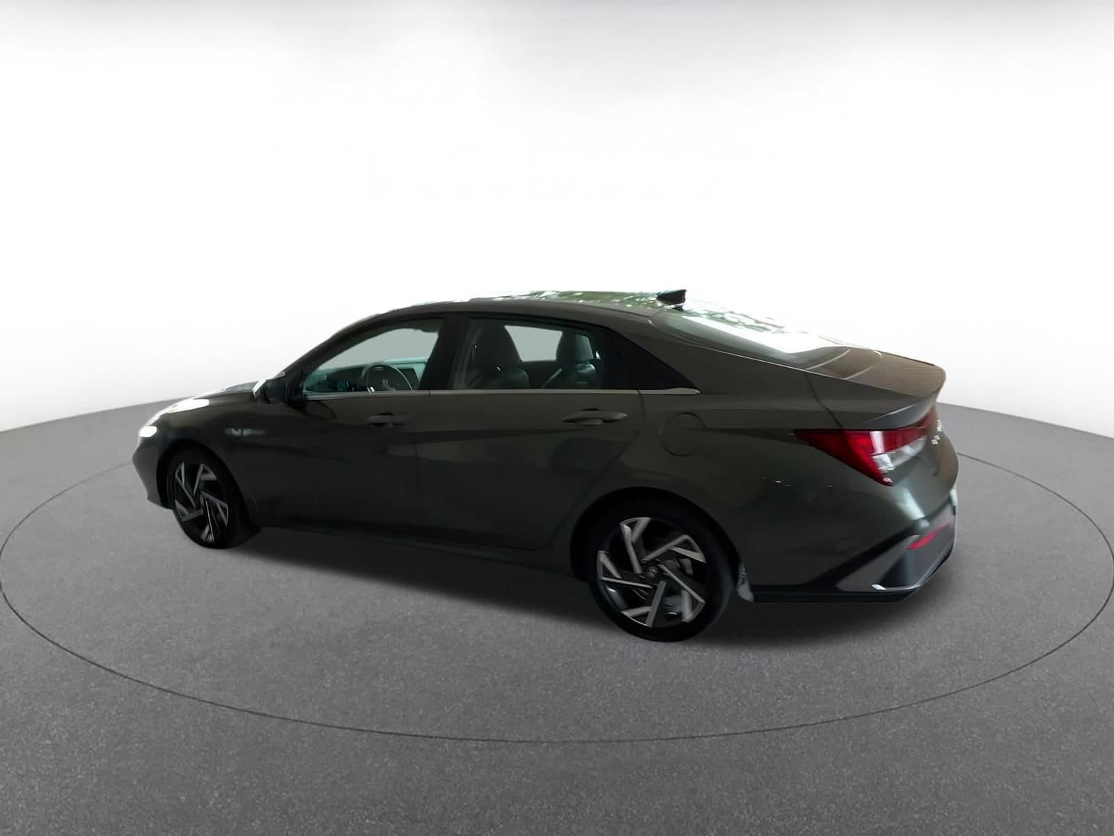 Thumbnail: 2025 Hyundai Elantra - 16