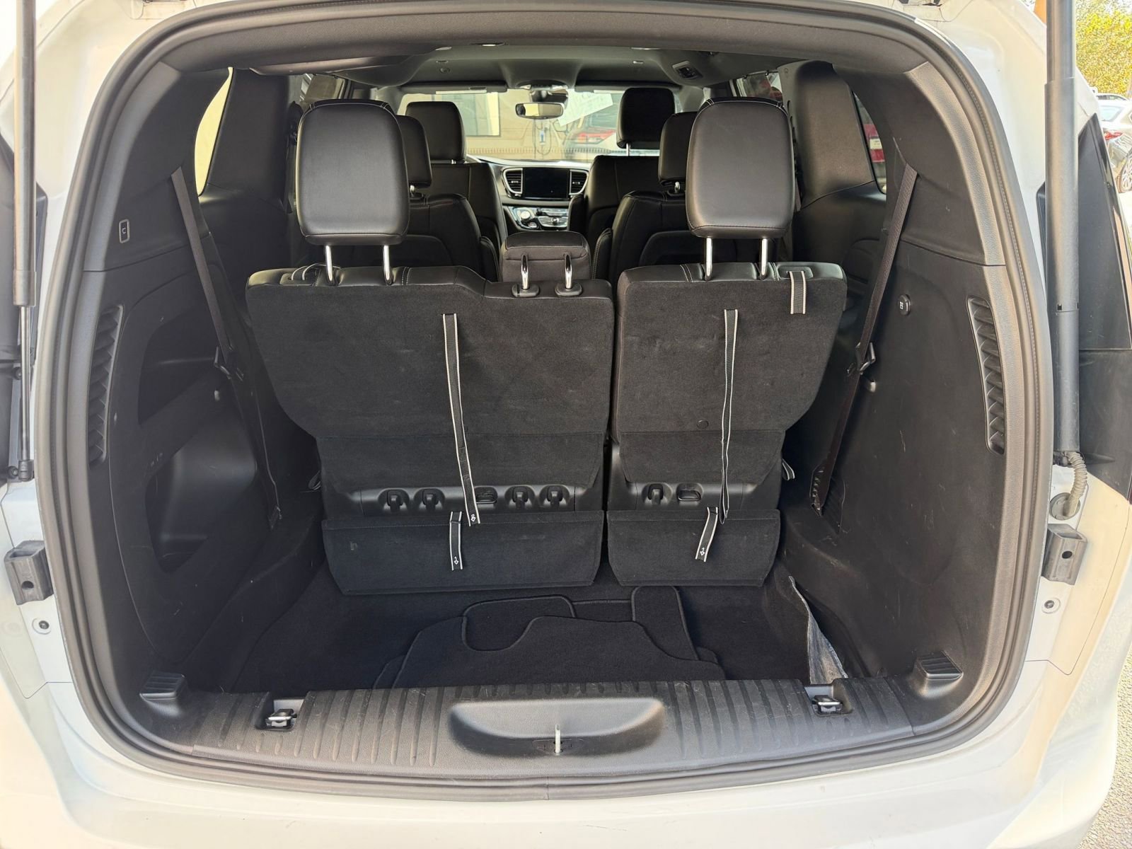 Thumbnail: 2025 Chrysler Pacifica - 27