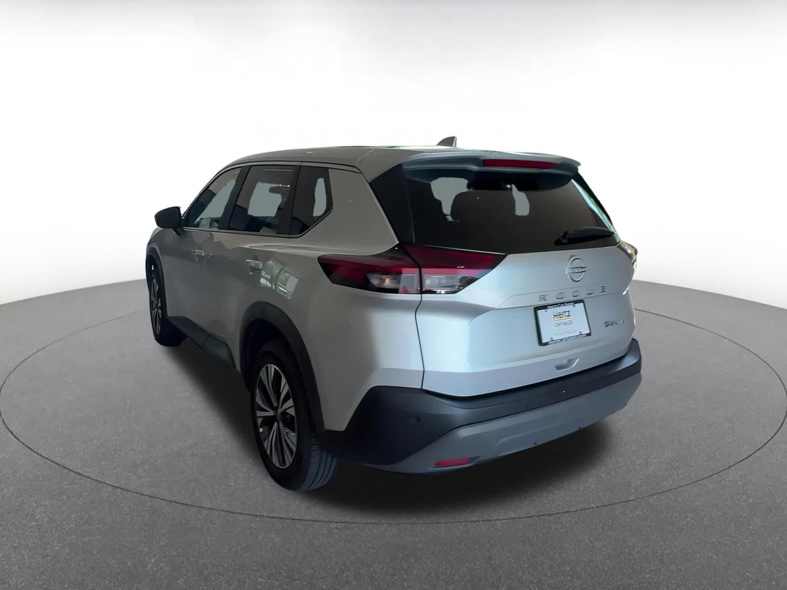 2023 Nissan Rogue SV 9