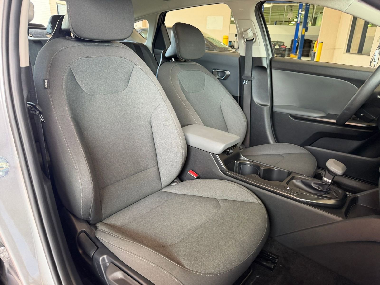 Thumbnail: 2025 Kia K4 - 32