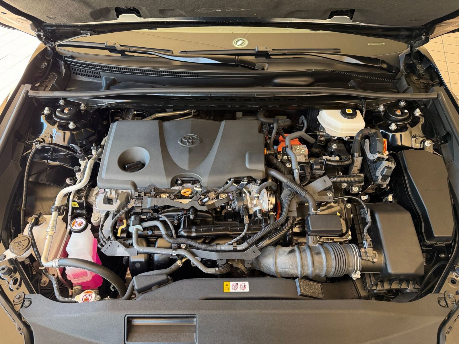 Thumbnail: 2025 Toyota Camry - 25