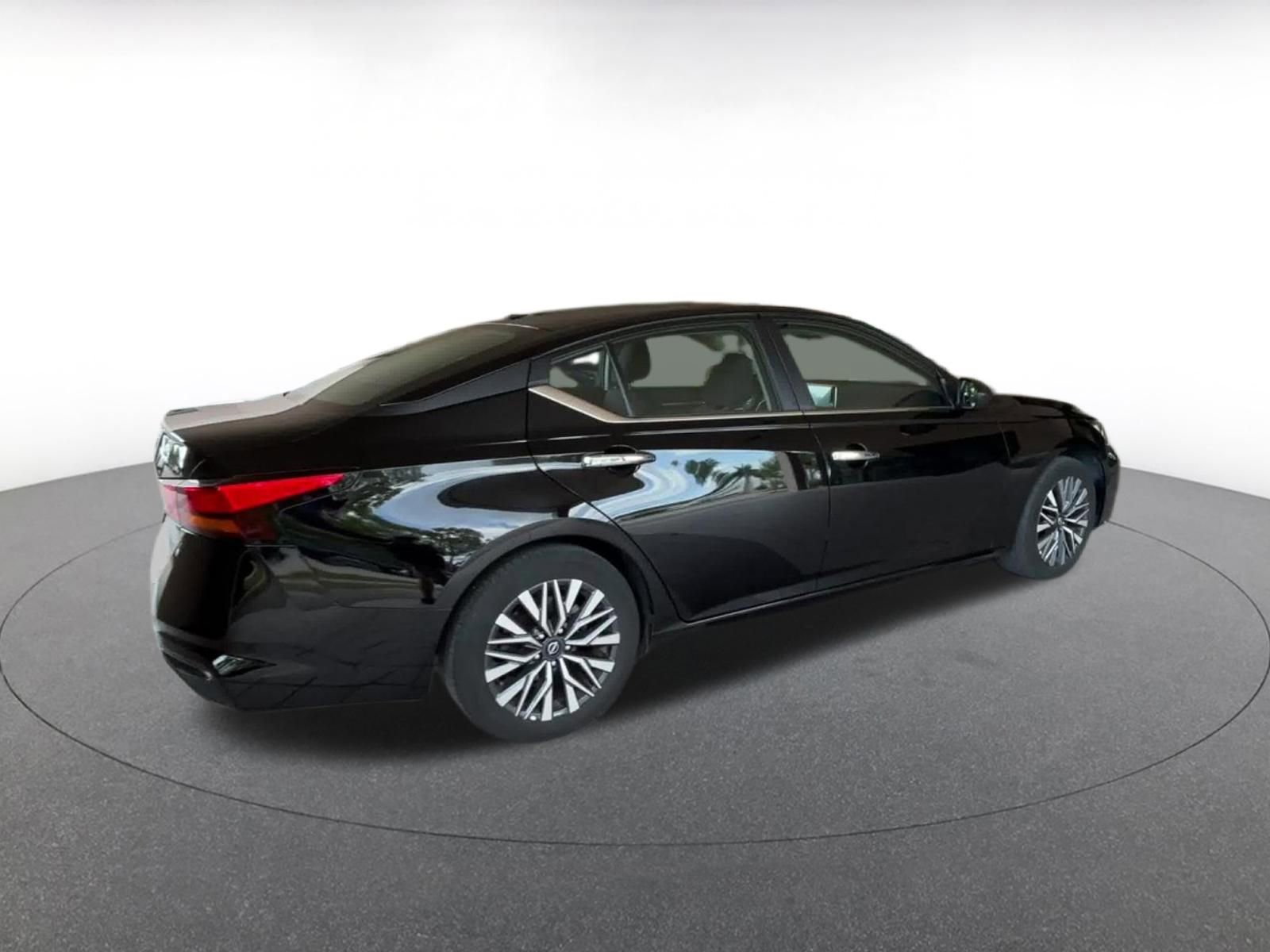 Thumbnail: 2025 Nissan Altima - 14