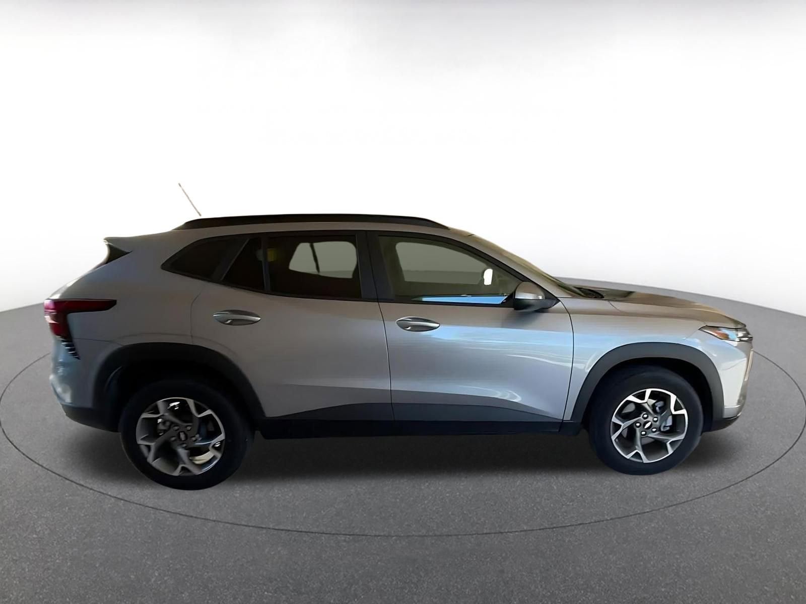 Thumbnail: 2025 Chevrolet Trax - 16