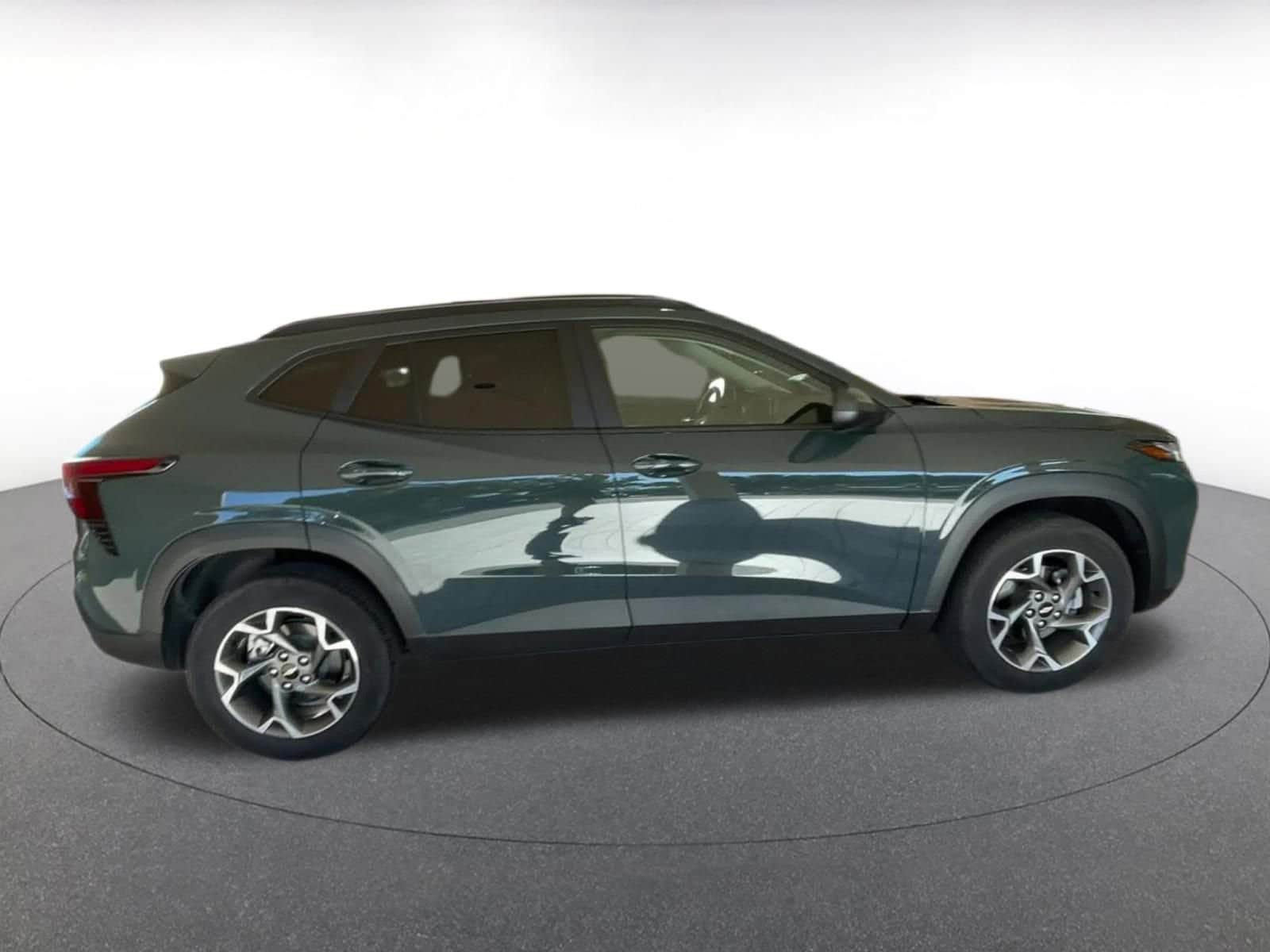 Thumbnail: 2025 Chevrolet Trax - 25