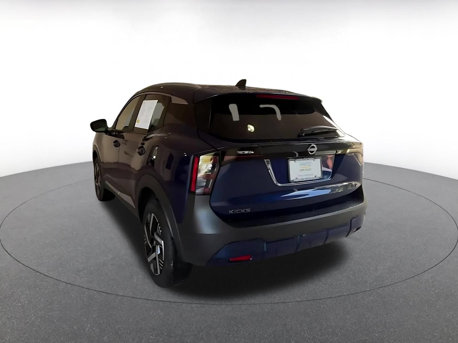 Thumbnail: 2026 Nissan Kicks - 10