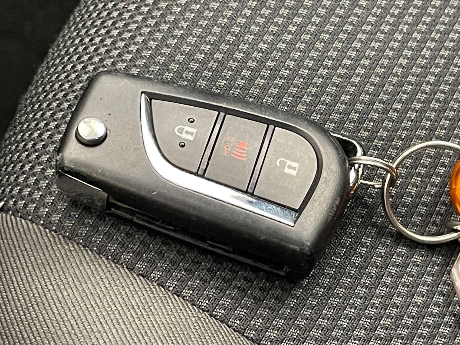 Thumbnail: 2025 Toyota RAV4 - 21