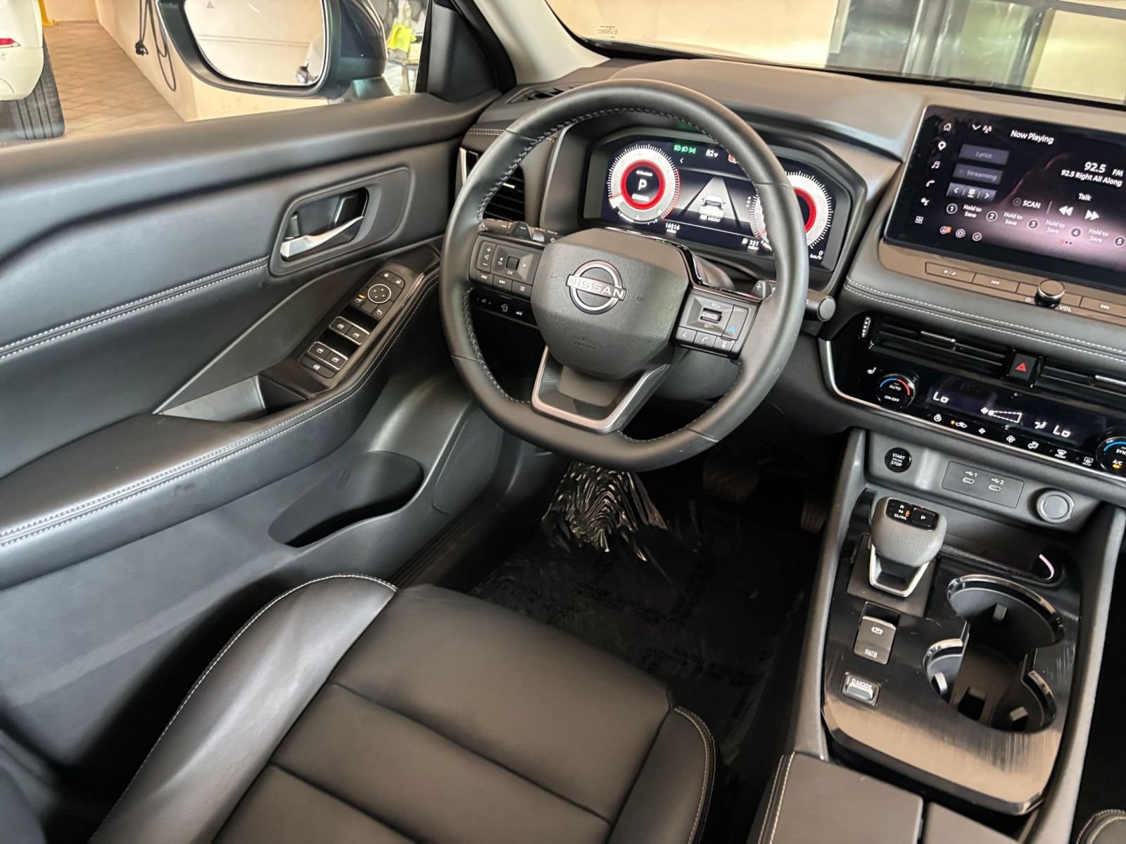Thumbnail: 2026 Nissan Rogue - 32