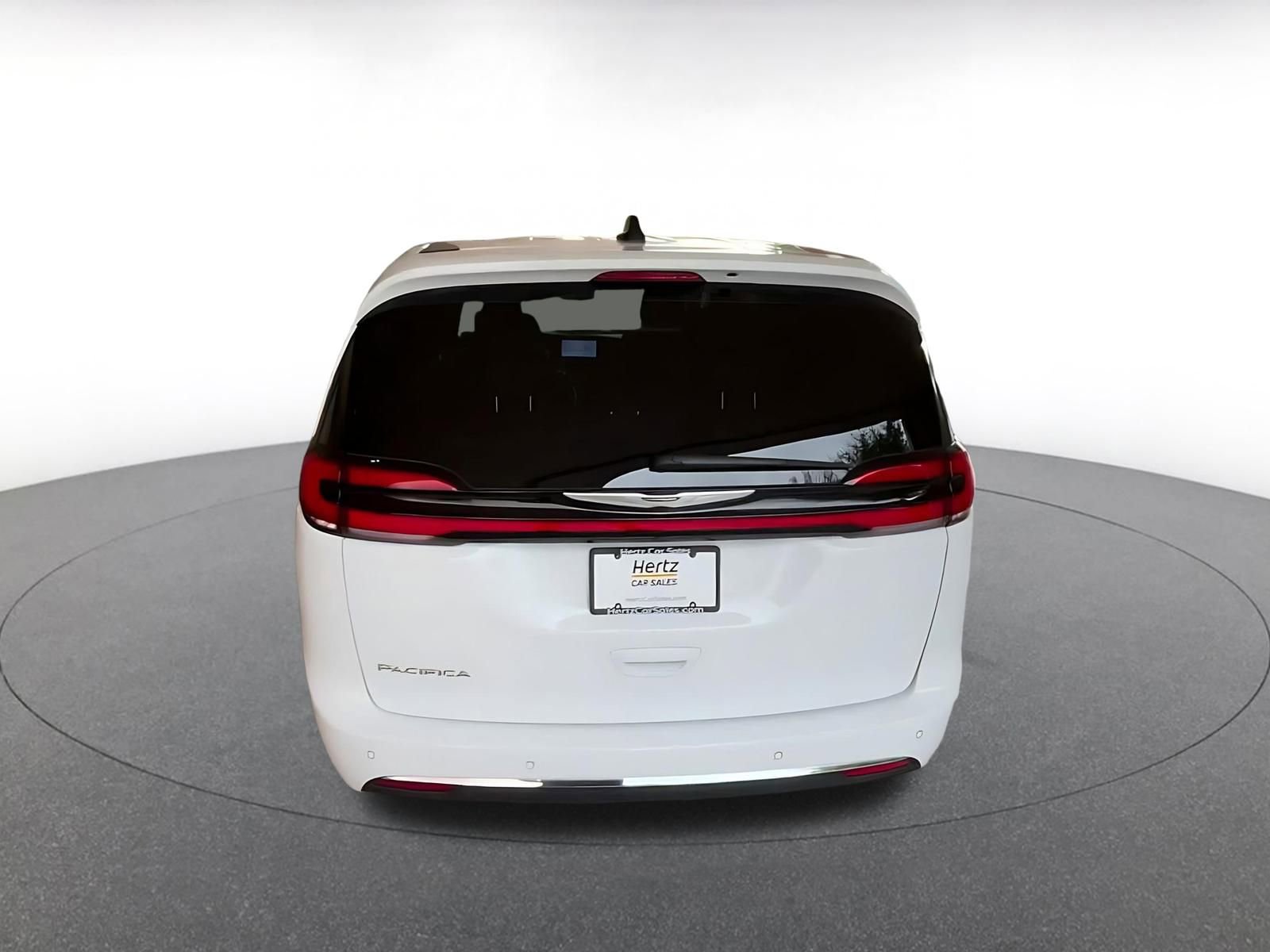 Thumbnail: 2025 Chrysler Pacifica - 12