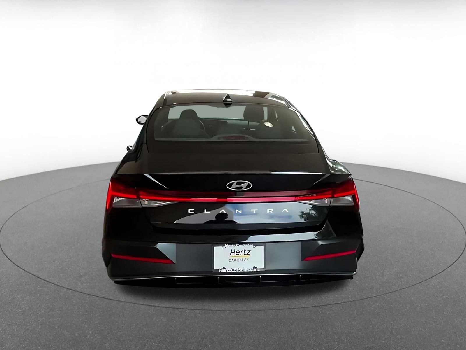 Thumbnail: 2025 Hyundai Elantra - 10