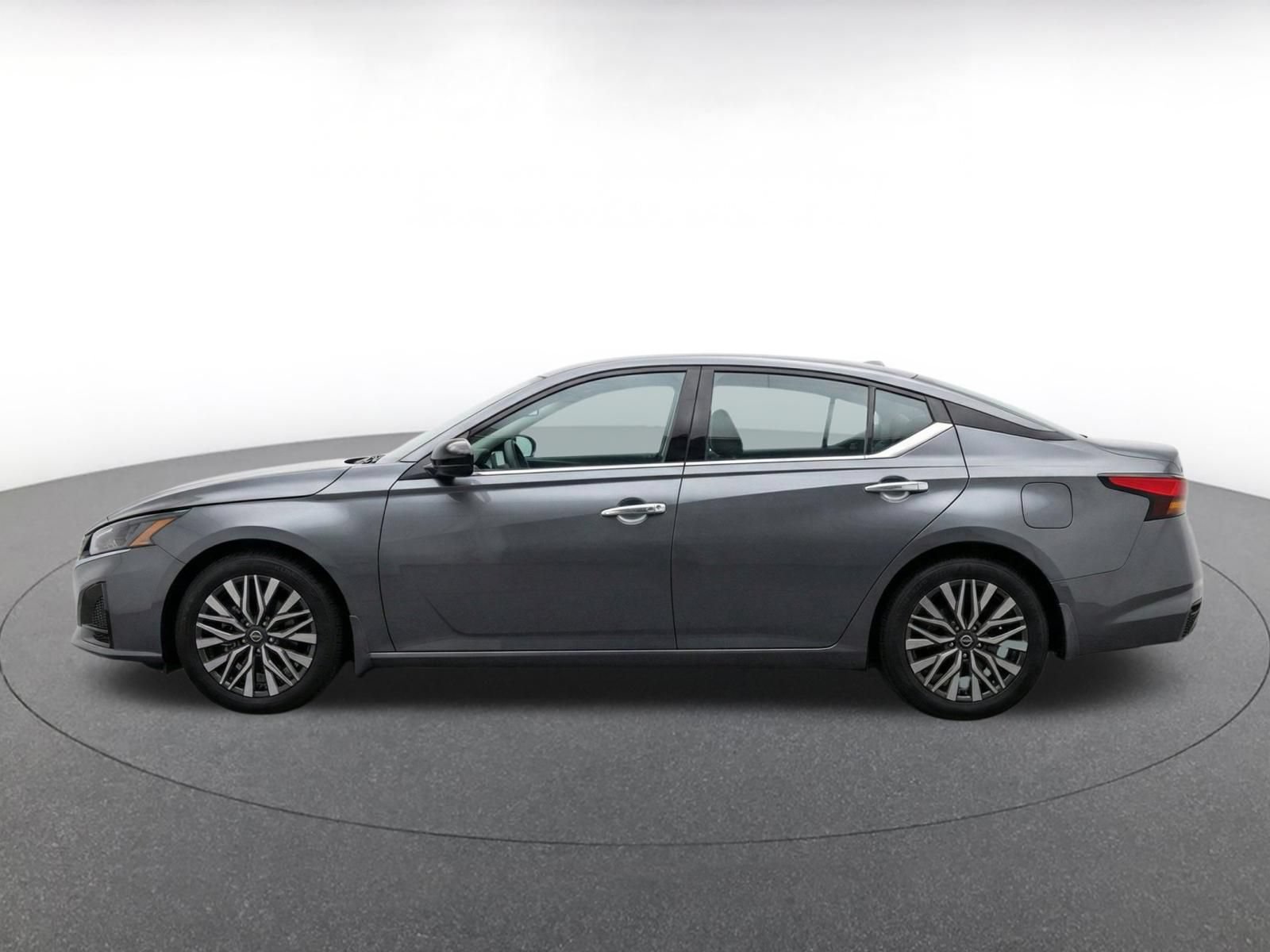 Thumbnail: 2025 Nissan Altima - 10
