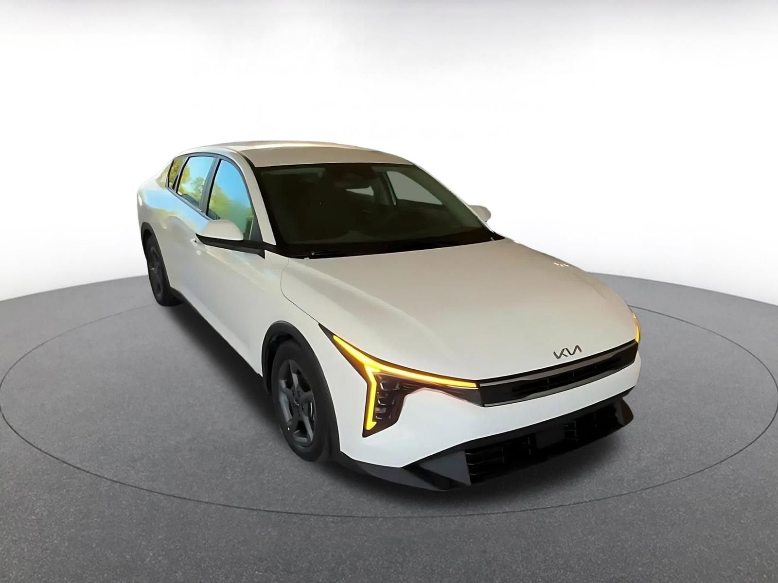 Thumbnail: 2025 Kia K4 - 3