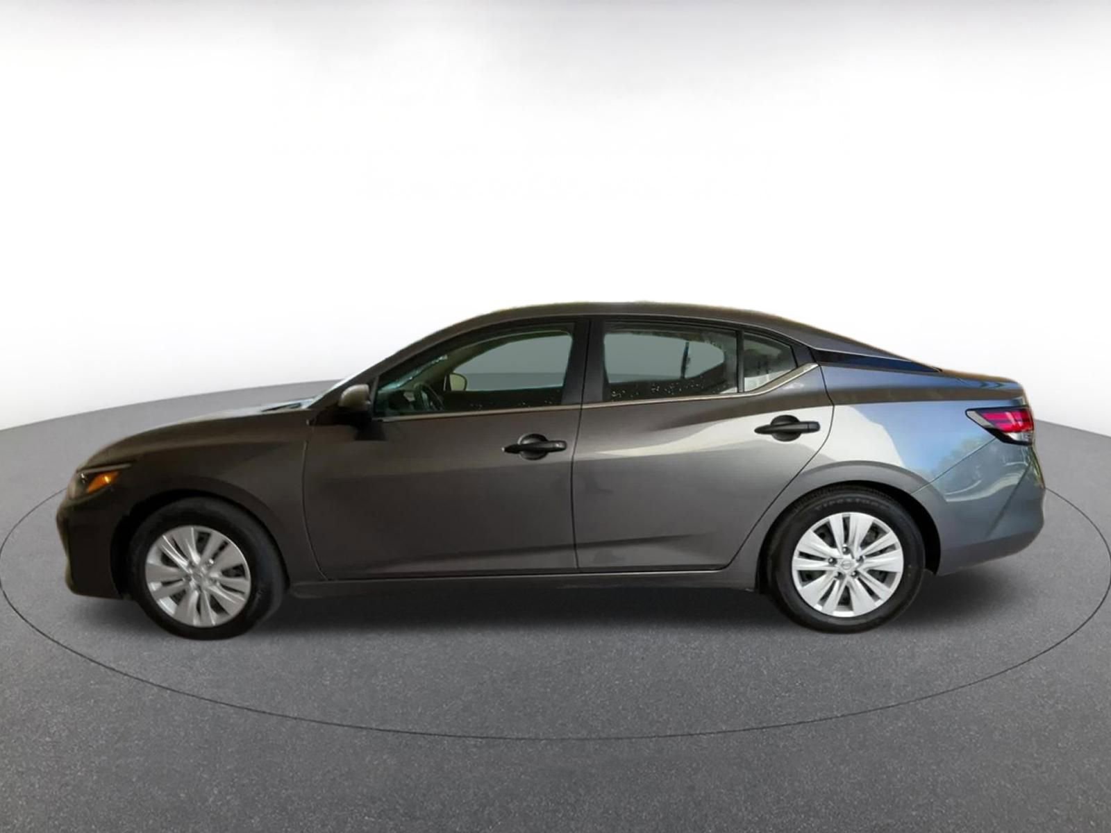 Thumbnail: 2025 Nissan Sentra - 9