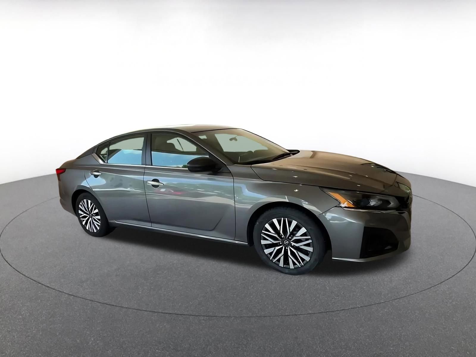 Thumbnail: 2025 Nissan Altima - 2