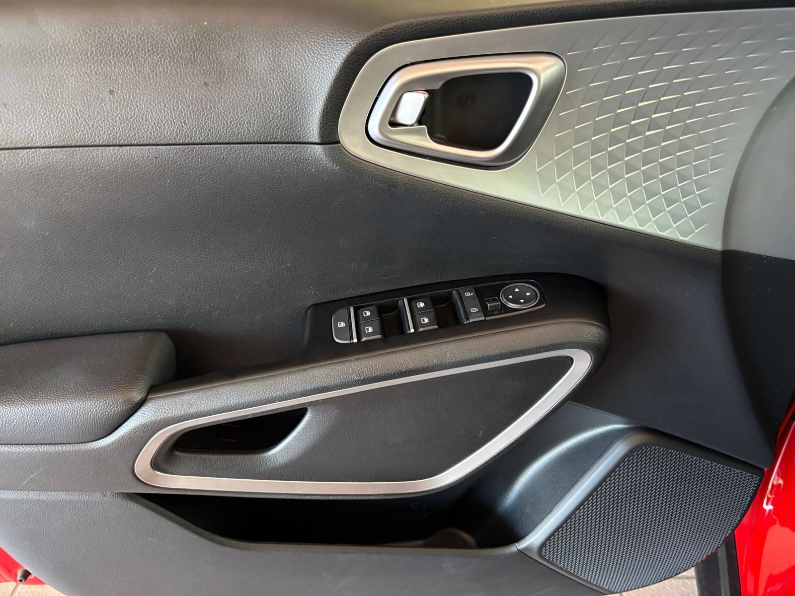 2025 Kia Soul LX - Photo 15