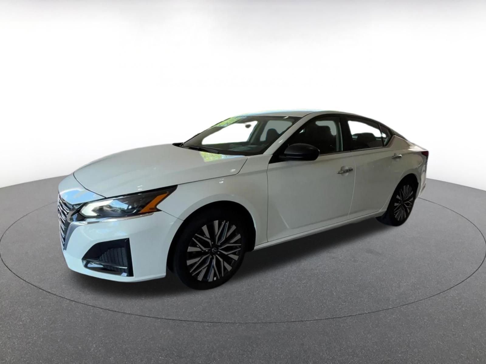 Thumbnail: 2025 Nissan Altima - 8