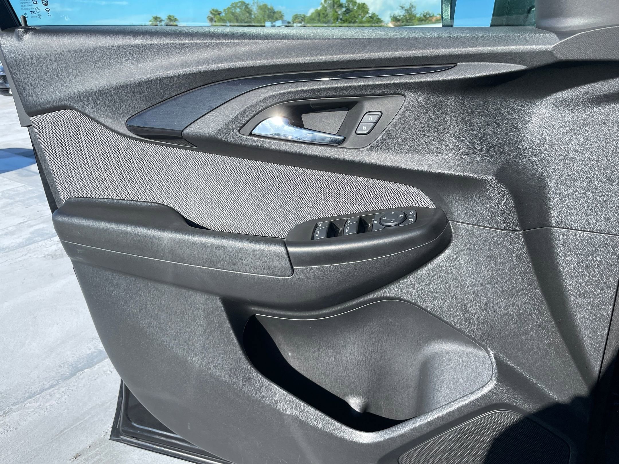 Thumbnail: 2023 Chevrolet TrailBlazer - 18