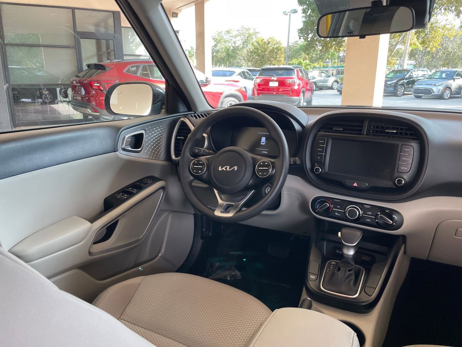 Thumbnail: 2025 Kia Soul - 28