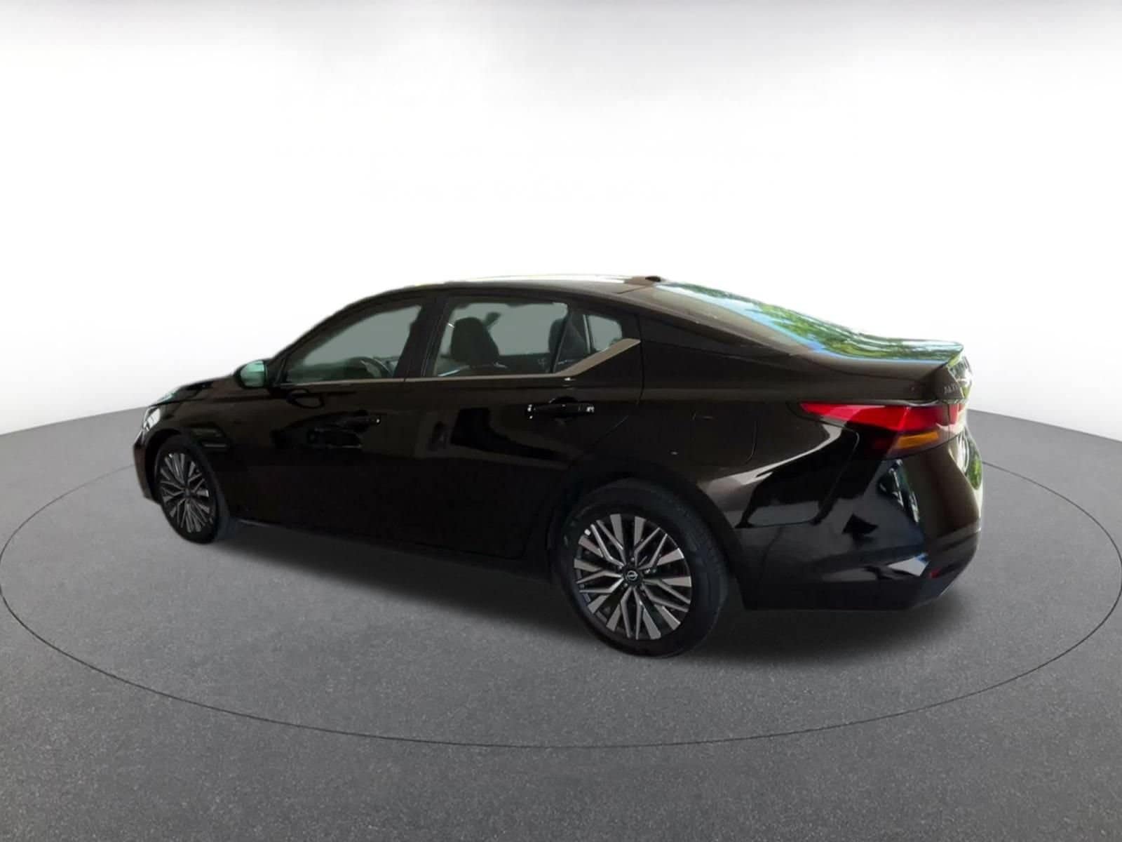 Thumbnail: 2026 Nissan Altima - 8