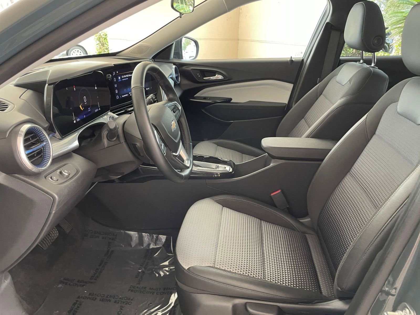 Thumbnail: 2025 Chevrolet Trax - 22