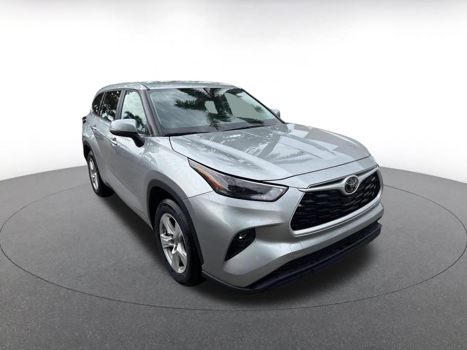 Thumbnail: 2025 Toyota Highlander - 2