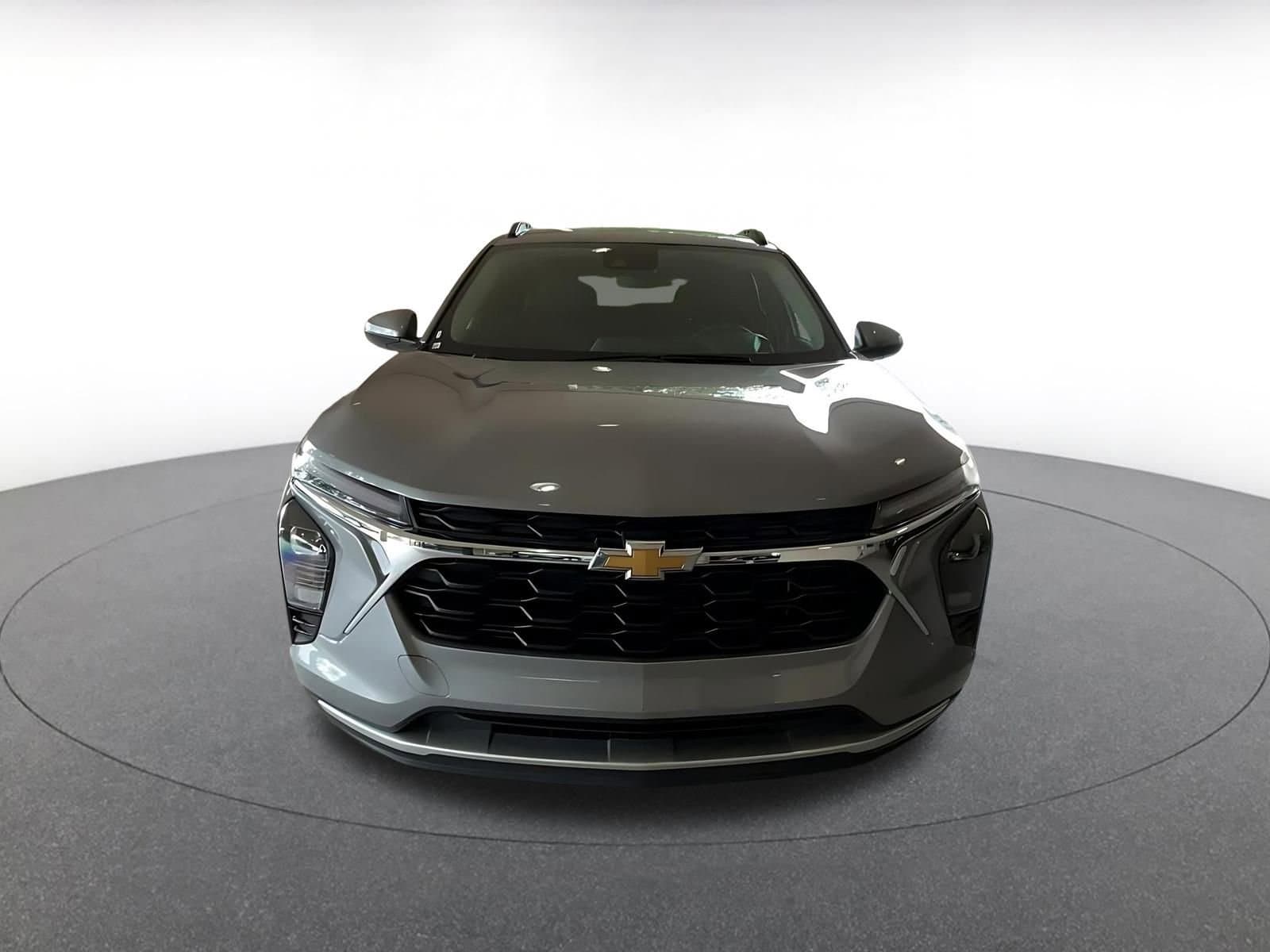 Thumbnail: 2025 Chevrolet Trax - 4