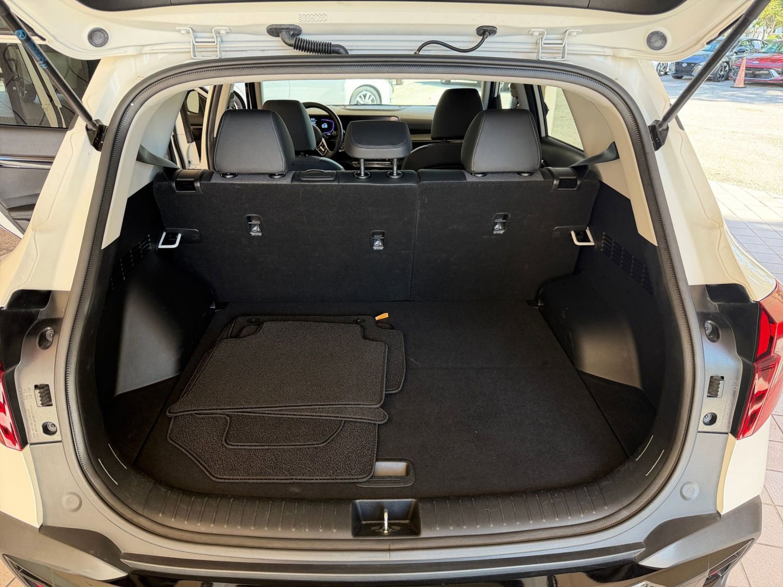 Thumbnail: 2025 Kia Seltos - 27