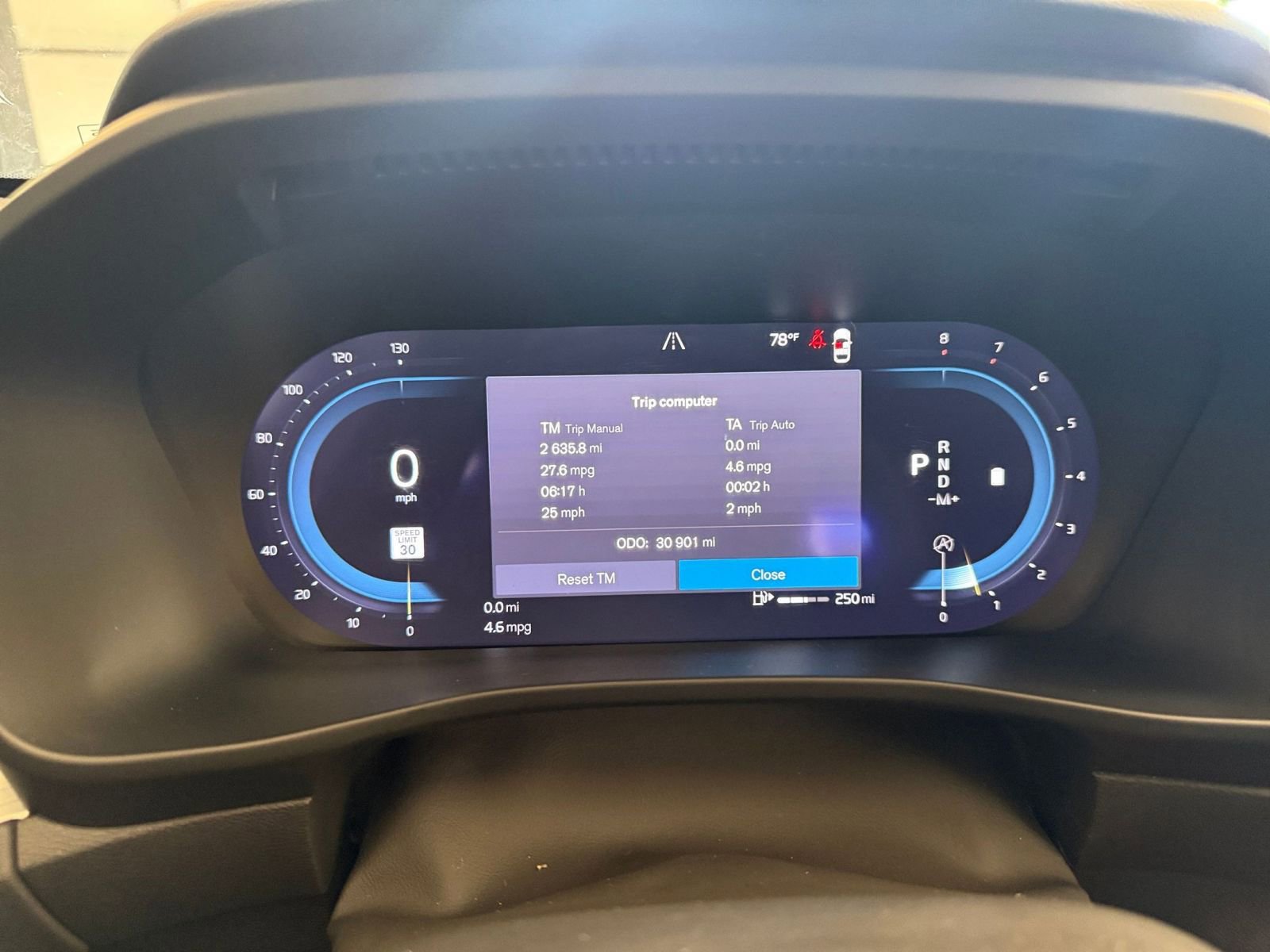 Thumbnail: 2024 Volvo XC40 - 34