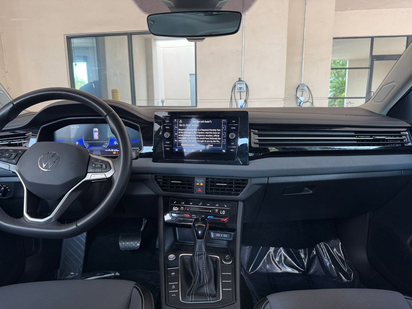 Thumbnail: 2025 Volkswagen Jetta - 27