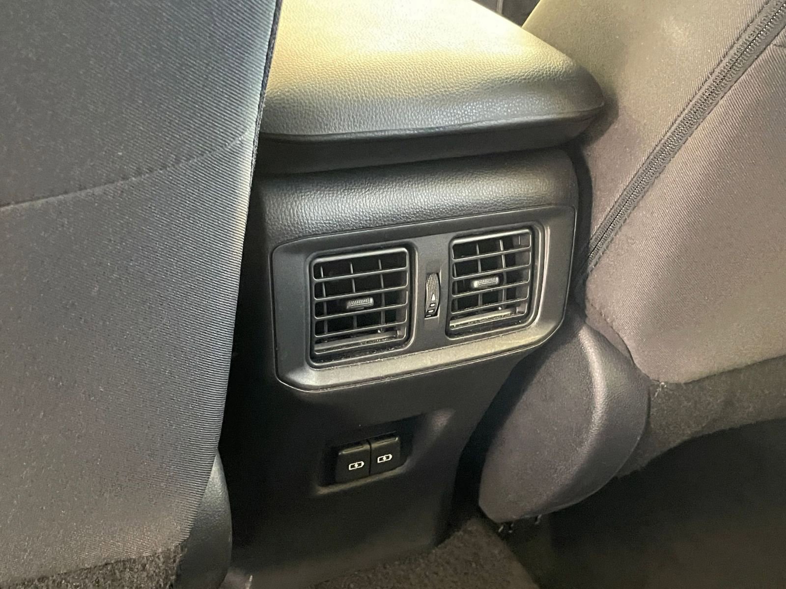 Thumbnail: 2025 Toyota RAV4 - 24