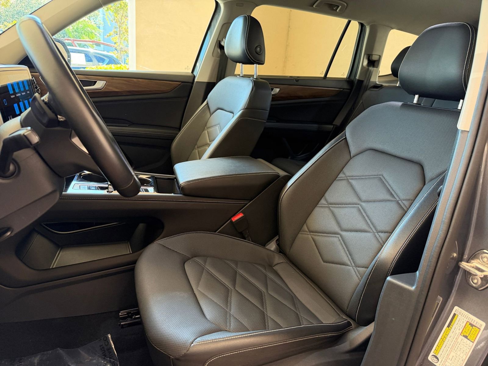 Thumbnail: 2025 Volkswagen Atlas - 21